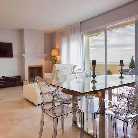 Beachfront Penthouse Marbella, Rio Real Playa Apartment *