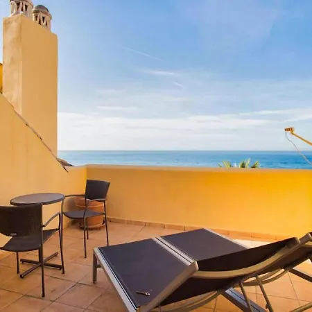 Beachfront Penthouse Marbella, Rio Real Playa *