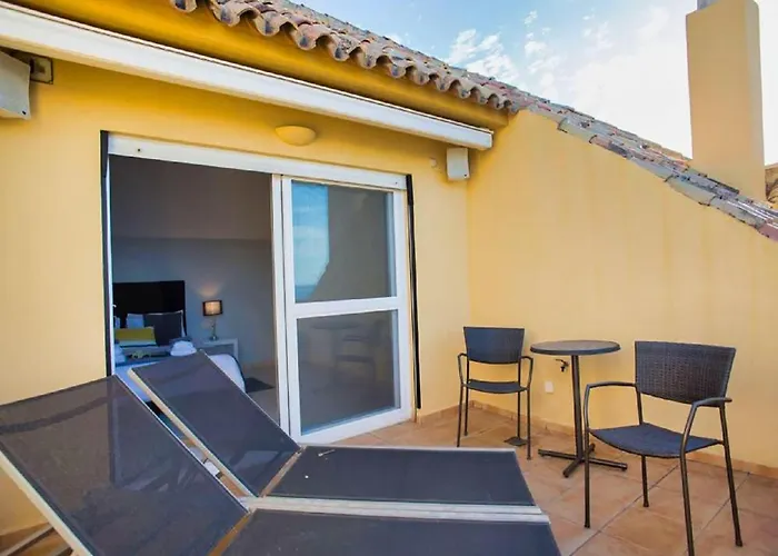 شقة Beachfront Penthouse Marbella, Rio Real Playa *